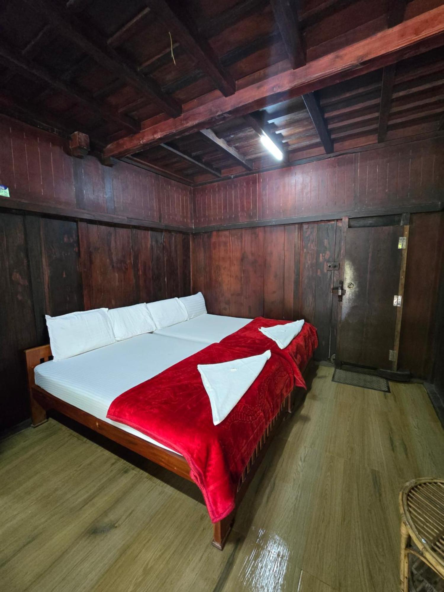 Nature Castle -Traditional Villa,Vattavada Kottakamboor Esterno foto